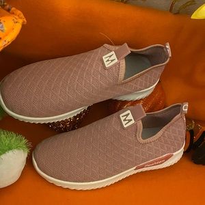 New Size 7 Slip On Pink Breathable Shoes!(#614)